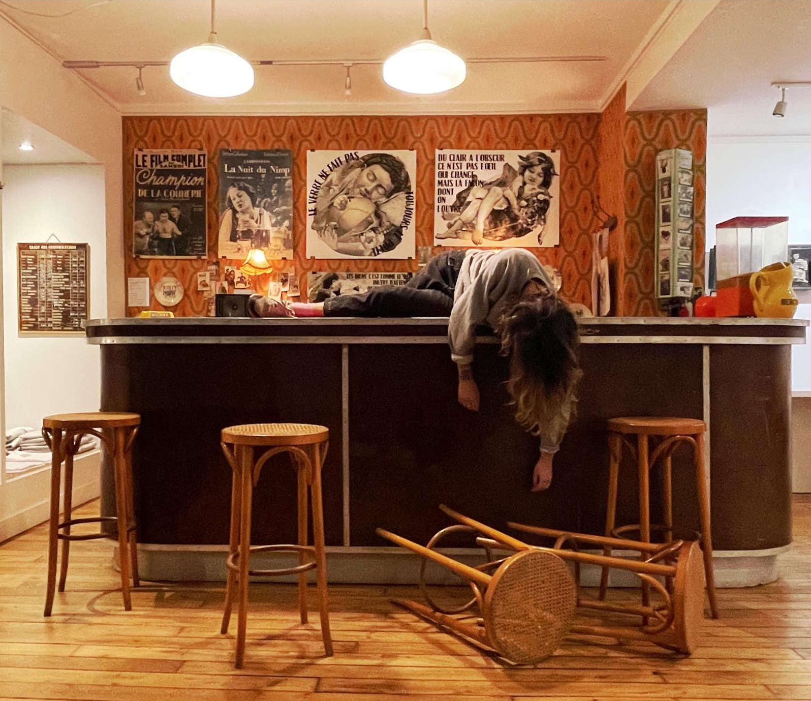 Madame streetart Paris, France, Decembre 2022-Janvier 2023